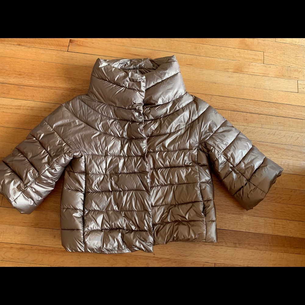 Gold 3/4 sleeve jacket